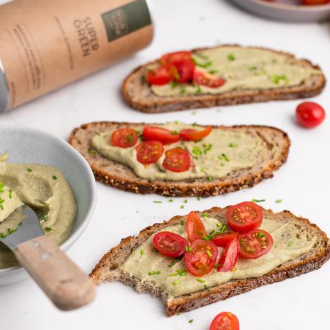 Vegan cashew cream cheese on toasts